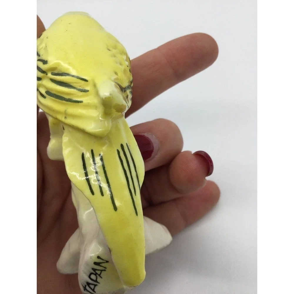 Vintage 4”‎ yellow bird figurine Japan ceramic aviary farmhouse cottagecore